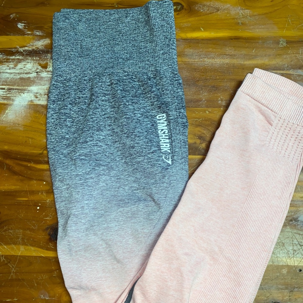 Gym shark leggings•small
